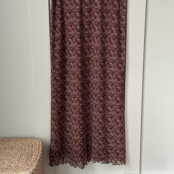 Urban Outfitters Floral skirt size small - Picture 3 of 4